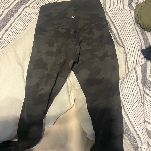 Lululemon Align Camo Leggings Size 2 - Picture 2 of 3